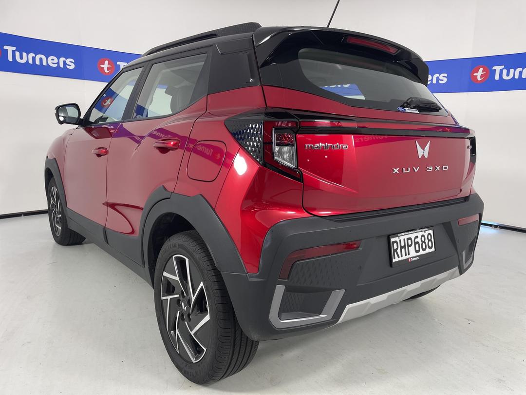 Photo '5' of Mahindra XUV