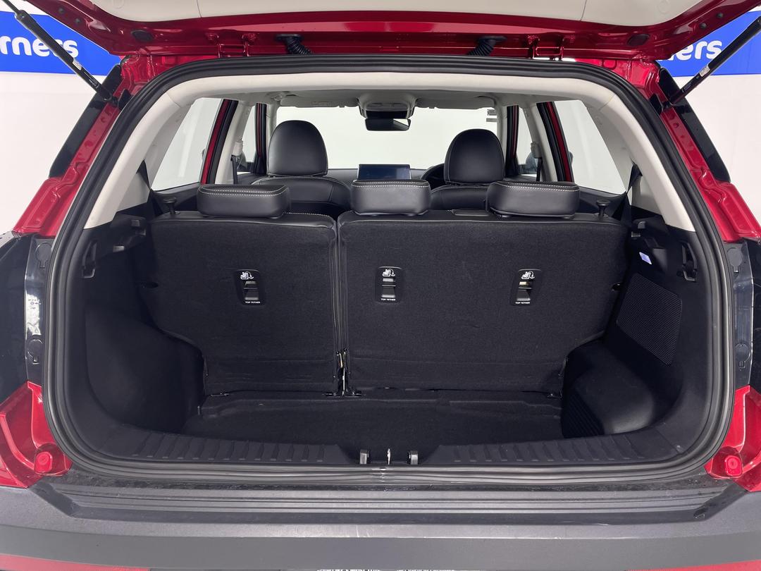 Photo '14' of Mahindra XUV