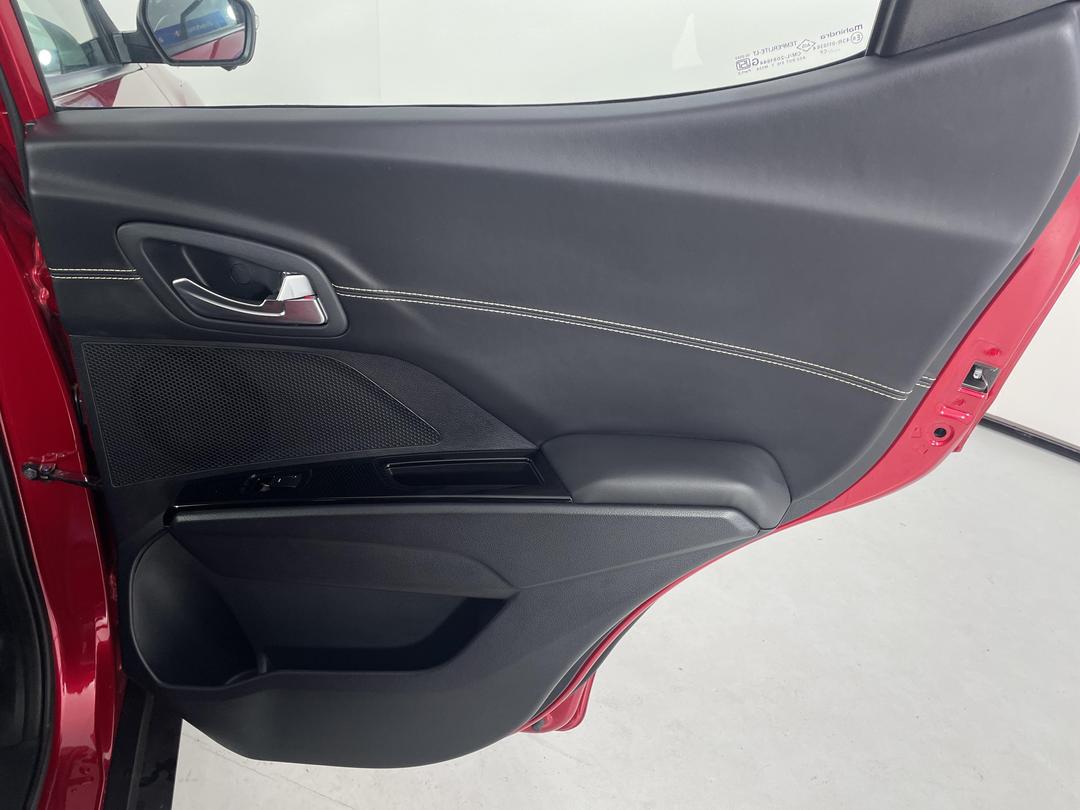 Photo '19' of Mahindra XUV