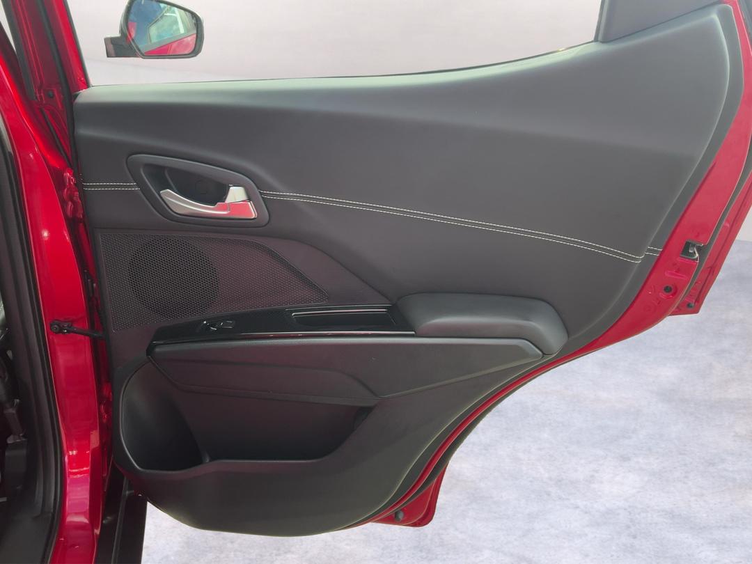 Photo '19' of Mahindra XUV