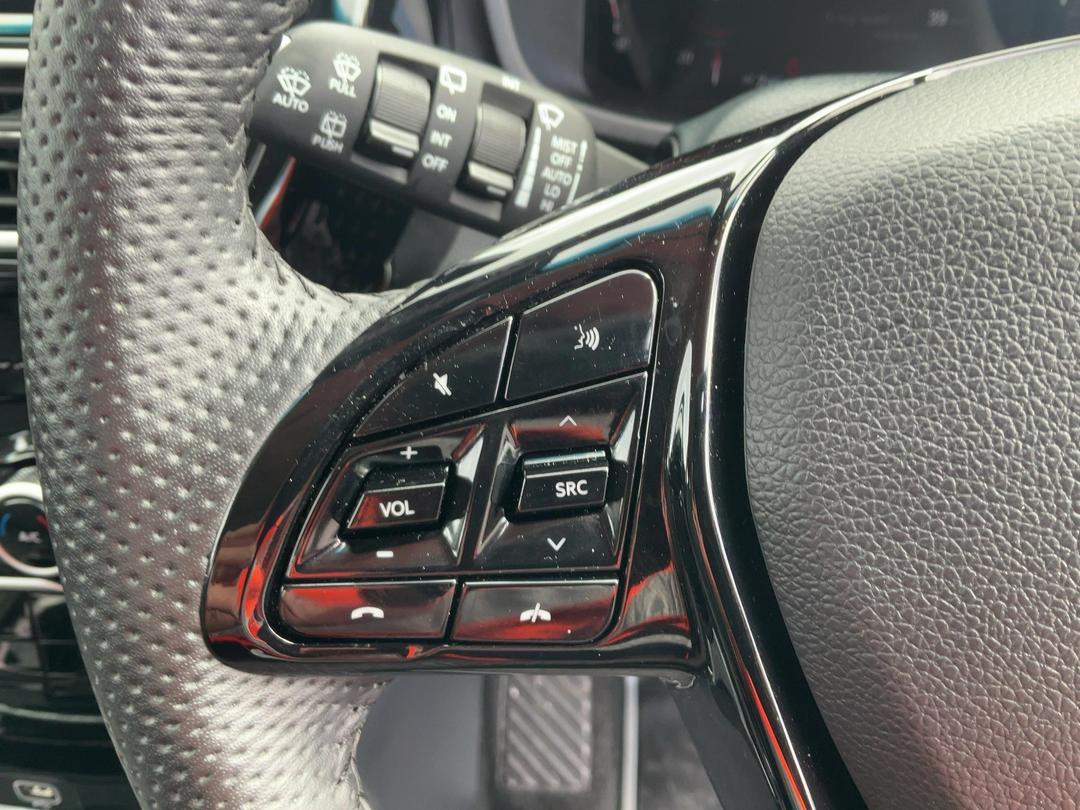 Photo '26' of Mahindra XUV