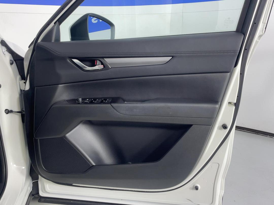 Photo '15' of Mazda CX-5