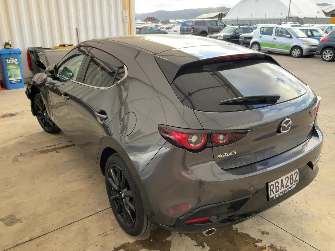 Photo '4' of Mazda Mazda3 SP25