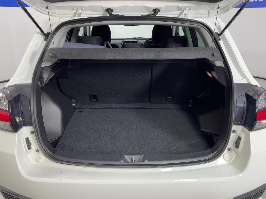 Photo '14' of Mitsubishi ASX
