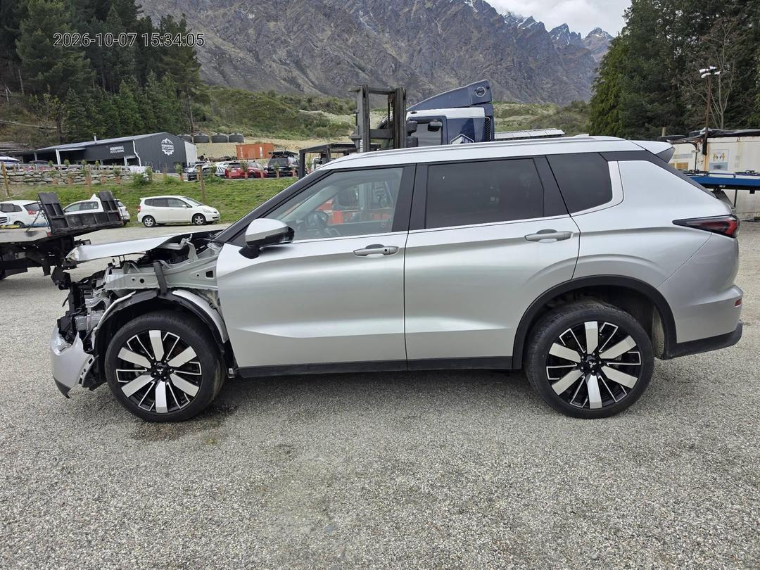 Photo '3' of Mitsubishi Outlander XLS Photo '3' of Mitsubishi Outlander XLS