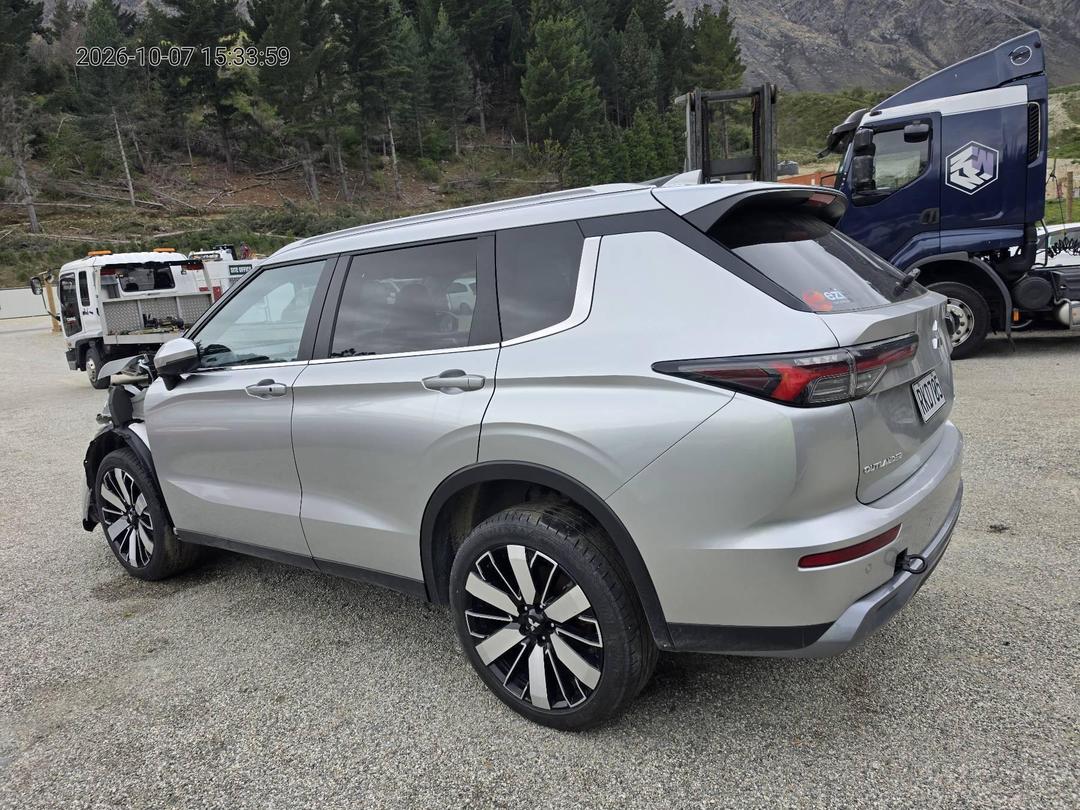 Photo '4' of Mitsubishi Outlander XLS Photo '4' of Mitsubishi Outlander XLS