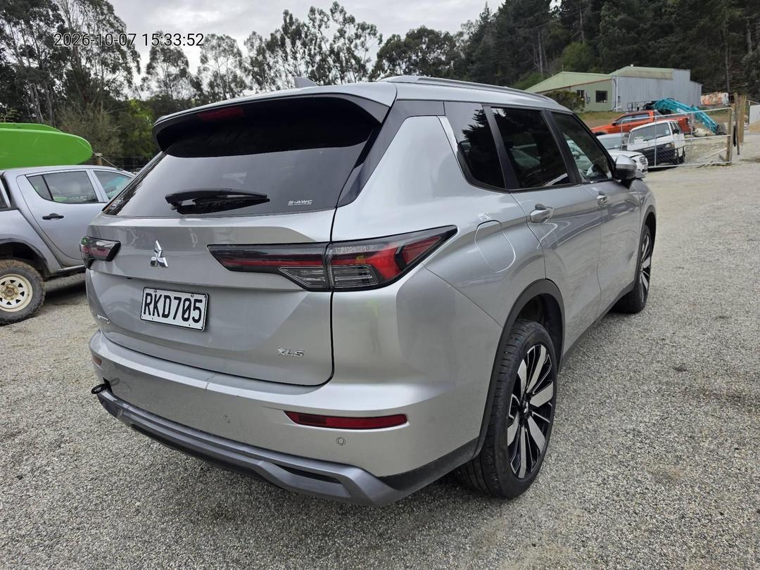 Photo '6' of Mitsubishi Outlander XLS Photo '6' of Mitsubishi Outlander XLS