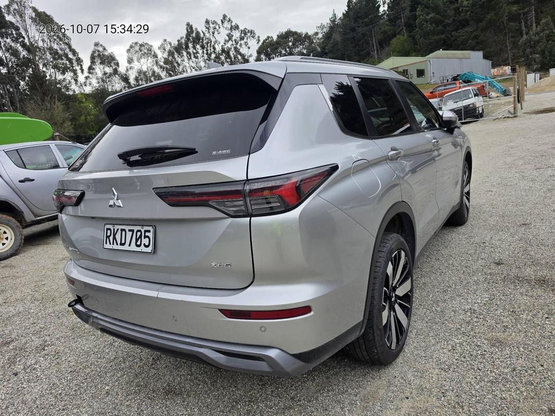 Photo '11' of Mitsubishi Outlander XLS Photo '11' of Mitsubishi Outlander XLS