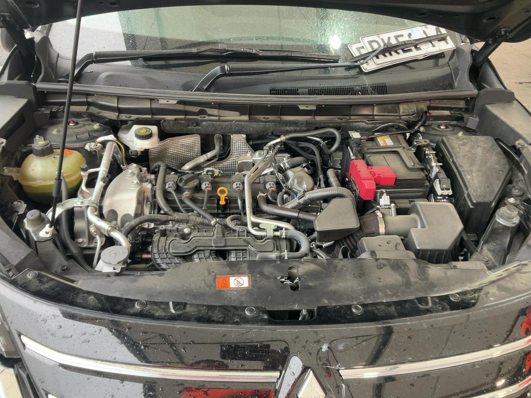 Photo '15' of Mitsubishi Outlander LS Photo '15' of Mitsubishi Outlander LS