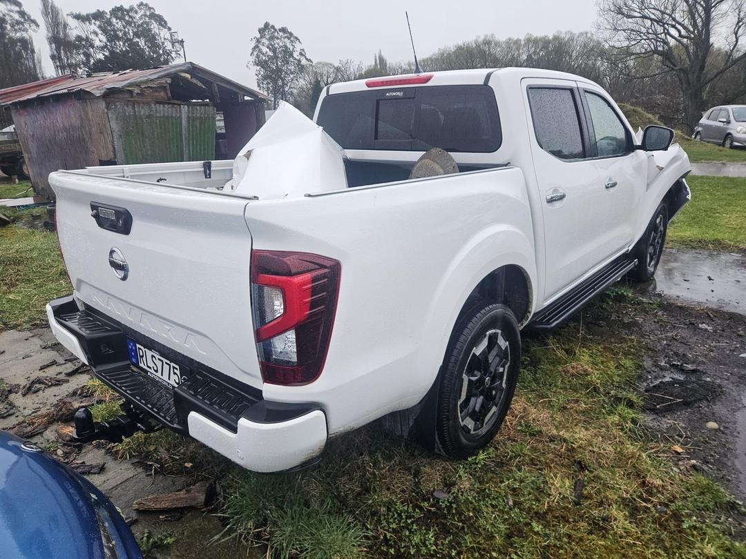 Photo '4' of Nissan Navara ST-X Photo '4' of Nissan Navara ST-X