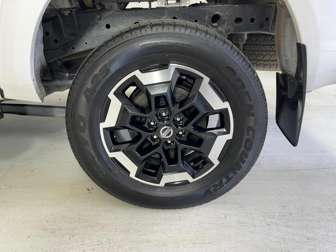 Photo '11' of Nissan Navara