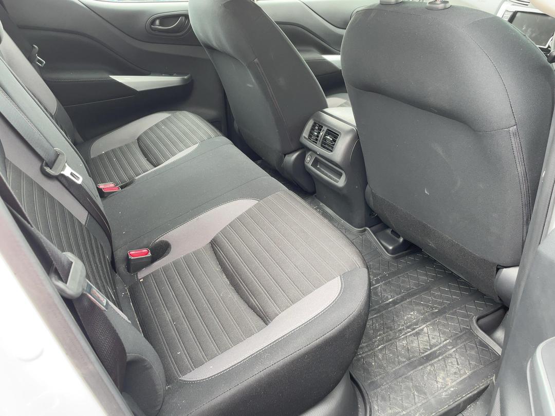 Photo '18' of Nissan Navara SL Photo '18' of Nissan Navara SL