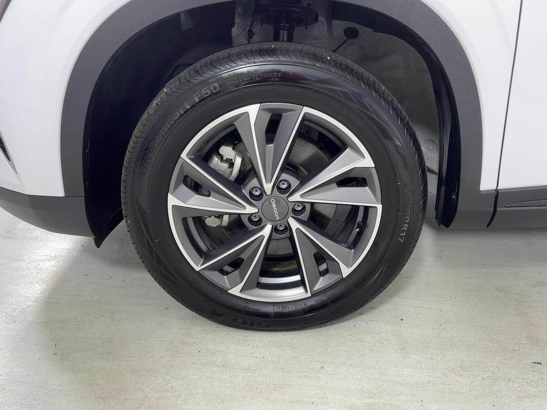 Photo '10' of Omoda C5