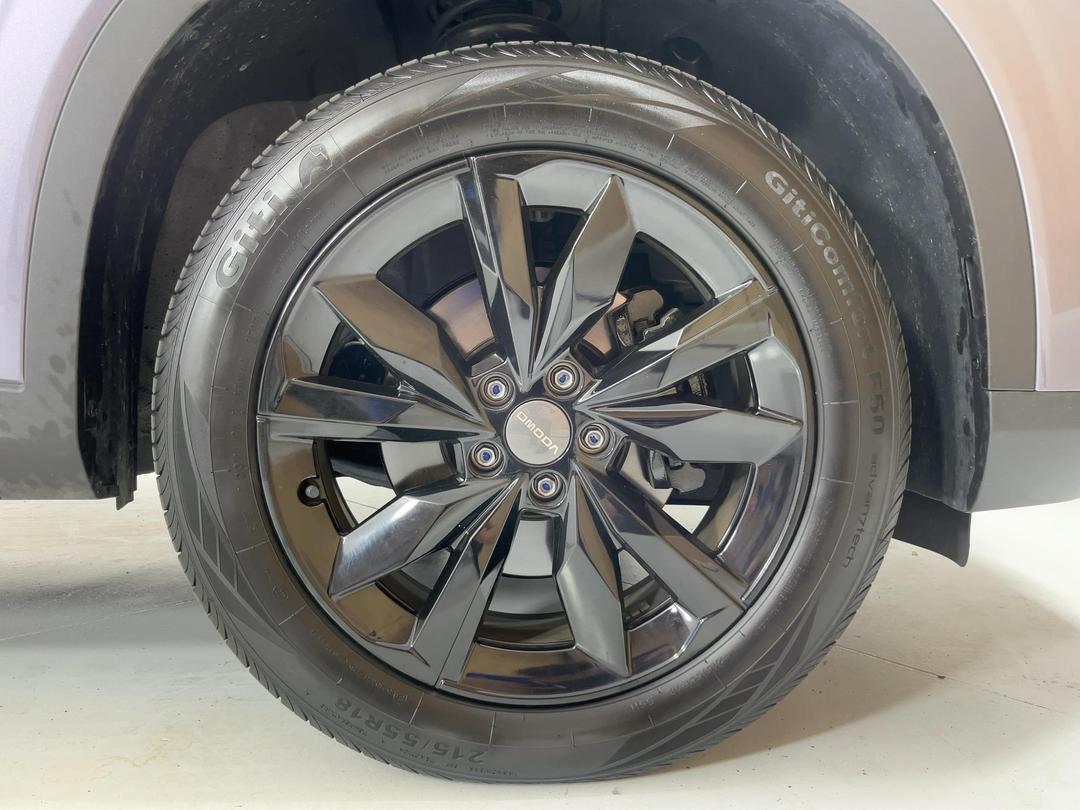 Photo '9' of Omoda C5