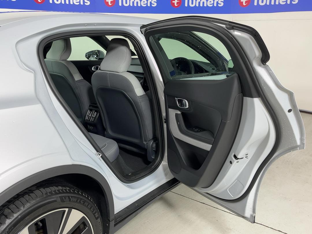 Photo '19' of Polestar Polestar 2