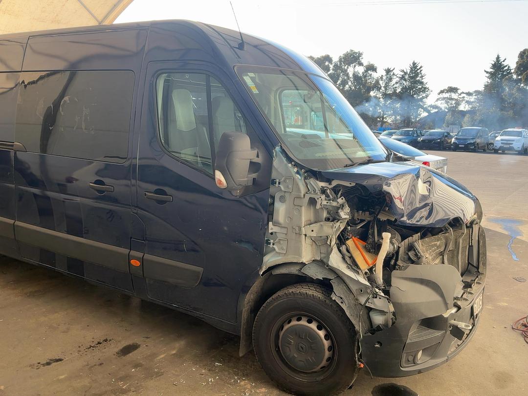 Photo '3' of Renault Master L3H2 Photo '3' of Renault Master L3H2