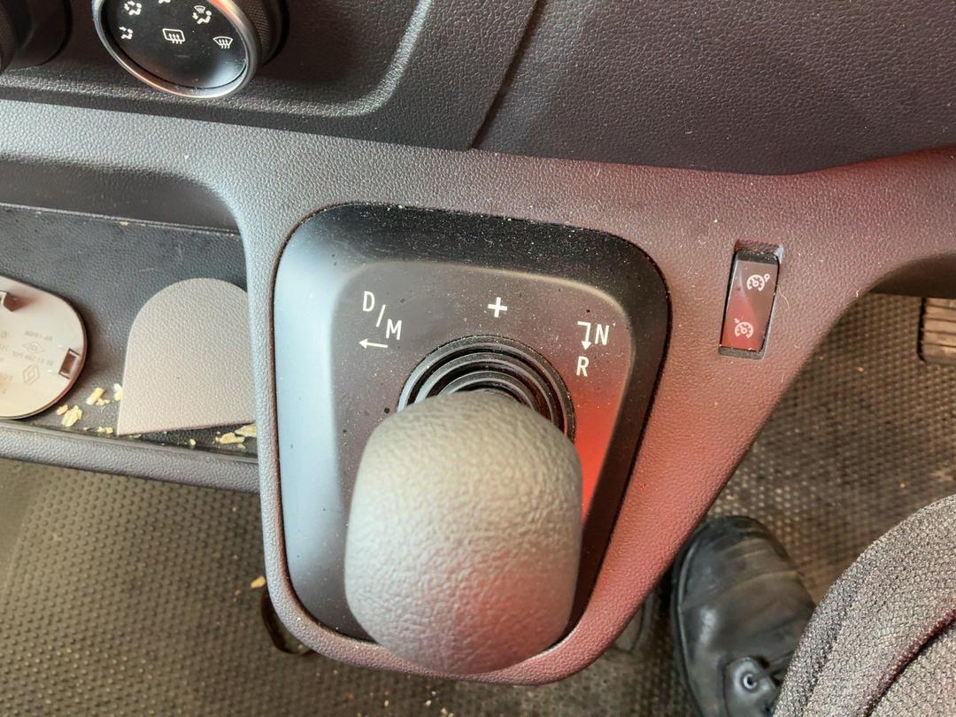 Photo '14' of Renault Master L3H2 Photo '14' of Renault Master L3H2