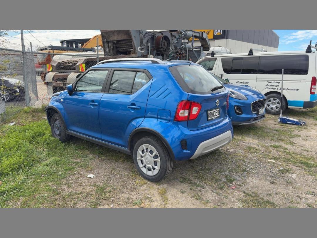 Photo '3' of Suzuki Ignis GLX Photo '3' of Suzuki Ignis GLX