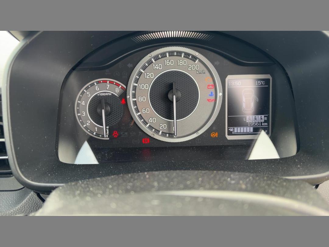 Photo '6' of Suzuki Ignis GLX Photo '6' of Suzuki Ignis GLX