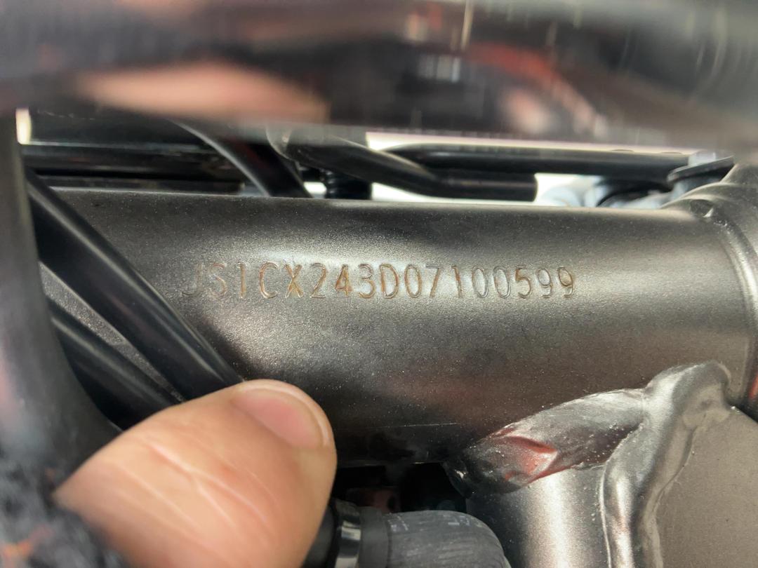 Photo '13' of Suzuki SV650 AUM5 Lams