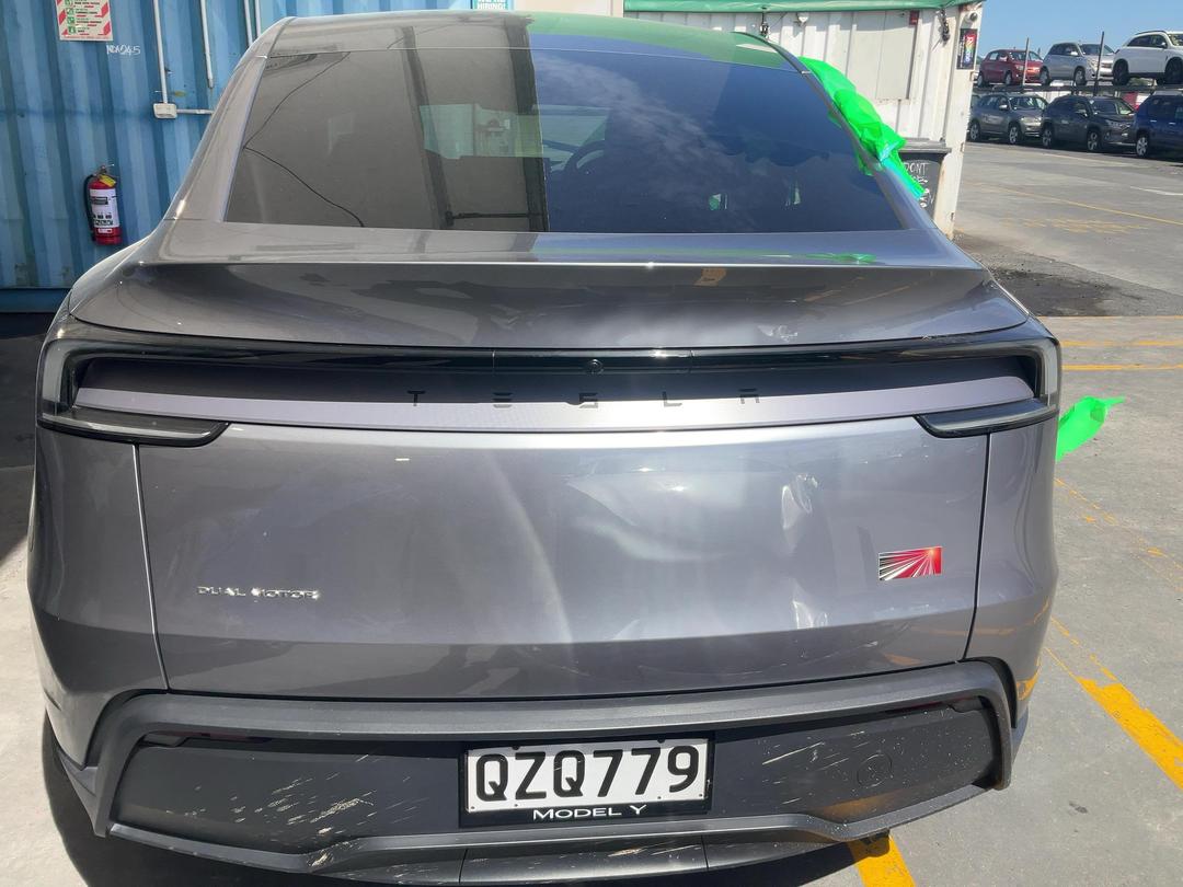 Photo '5' of Tesla Model Y AWD Long Range Photo '5' of Tesla Model Y AWD Long Range