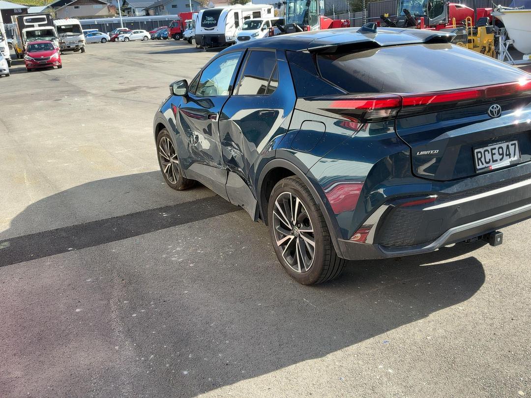 Photo '5' of Toyota C-HR Limited