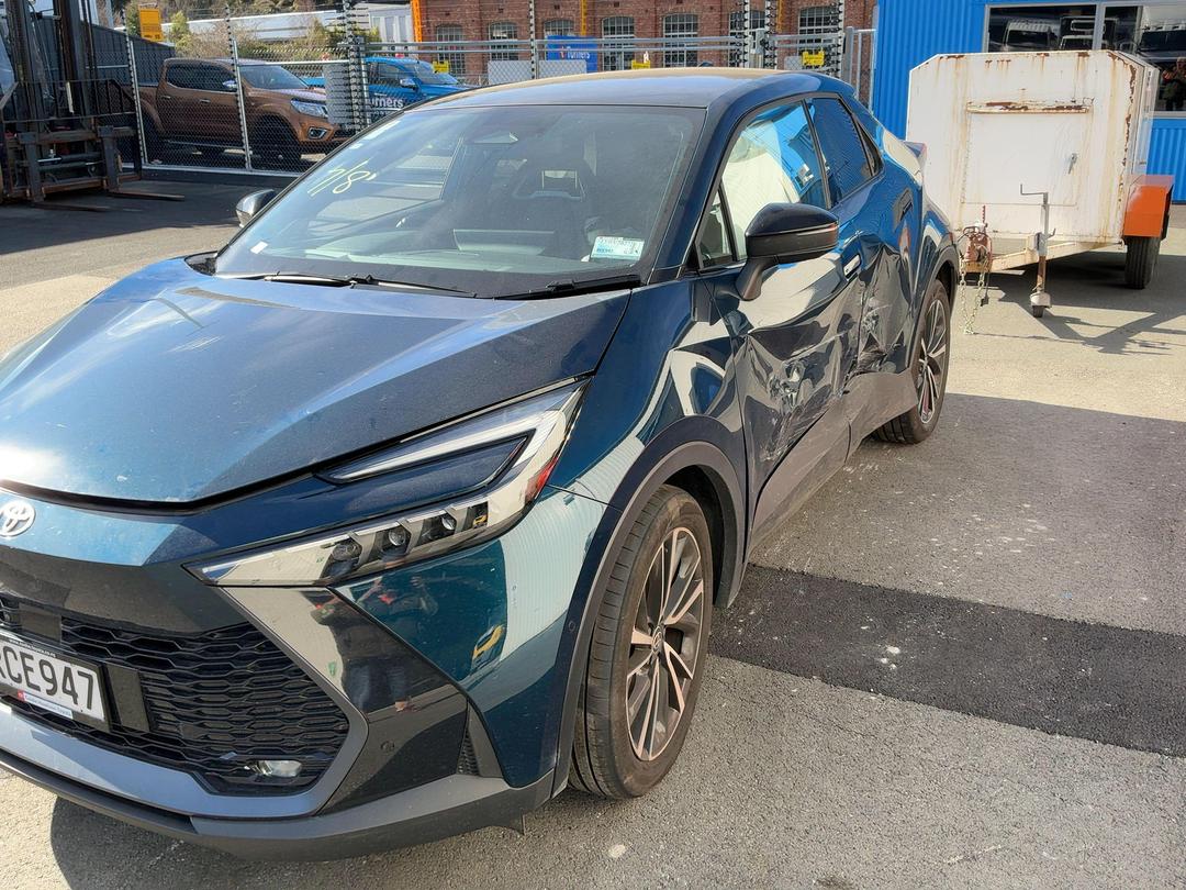 Photo '3' of Toyota C-HR Limited