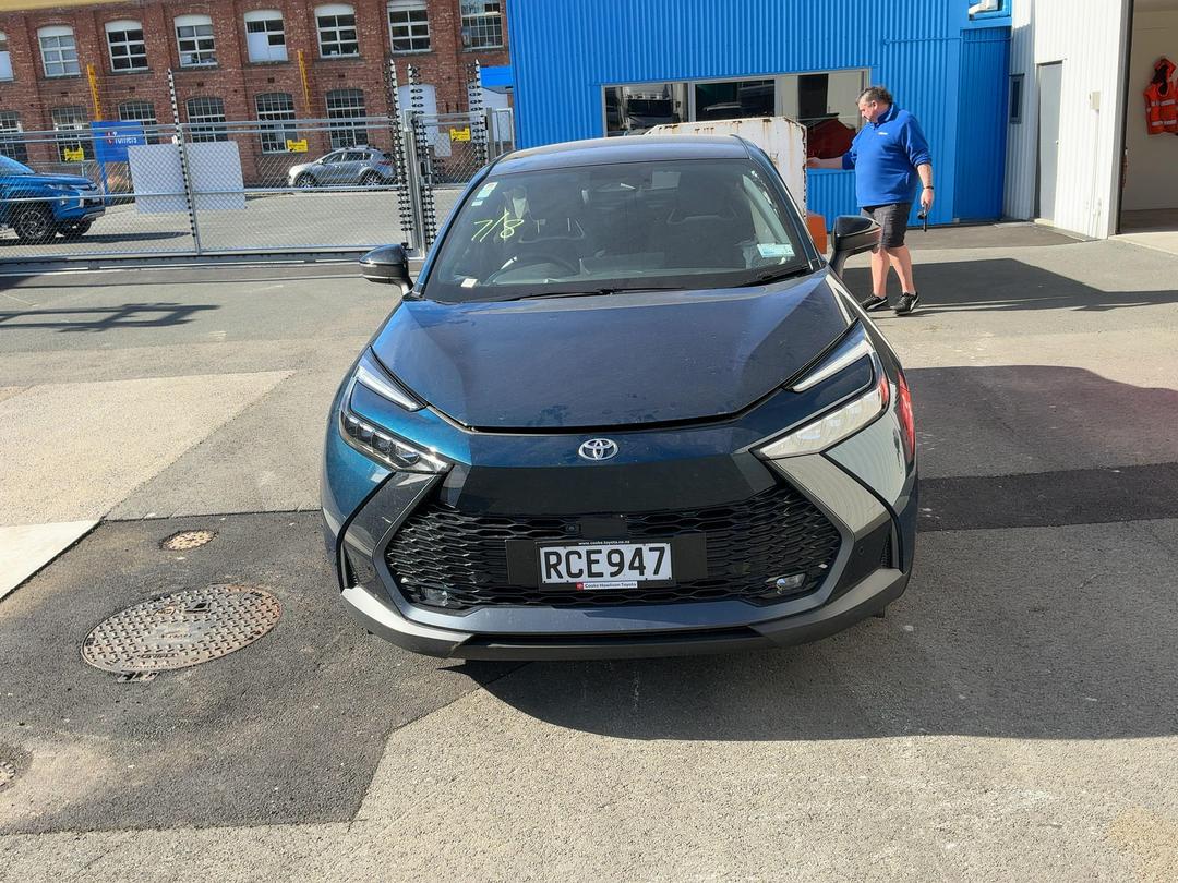 Photo '2' of Toyota C-HR Limited