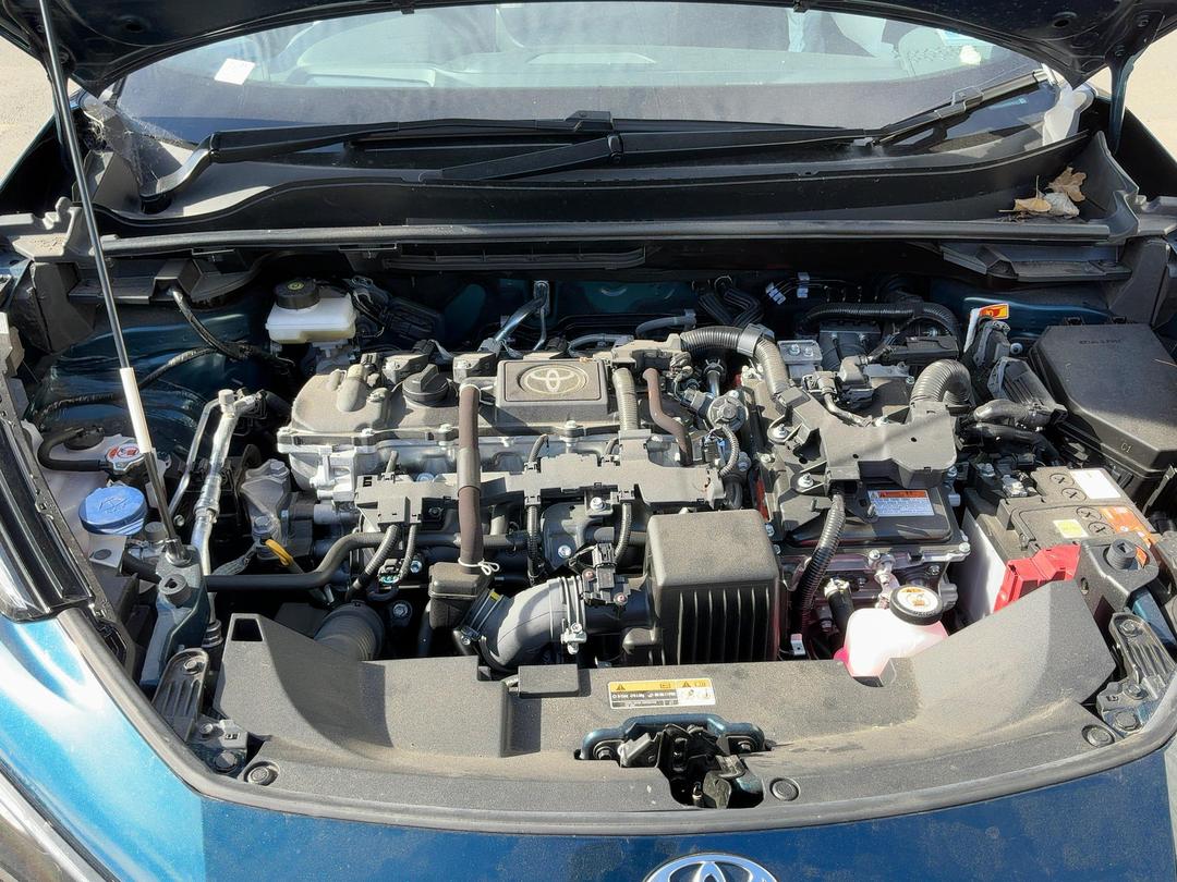 Photo '12' of Toyota C-HR Limited