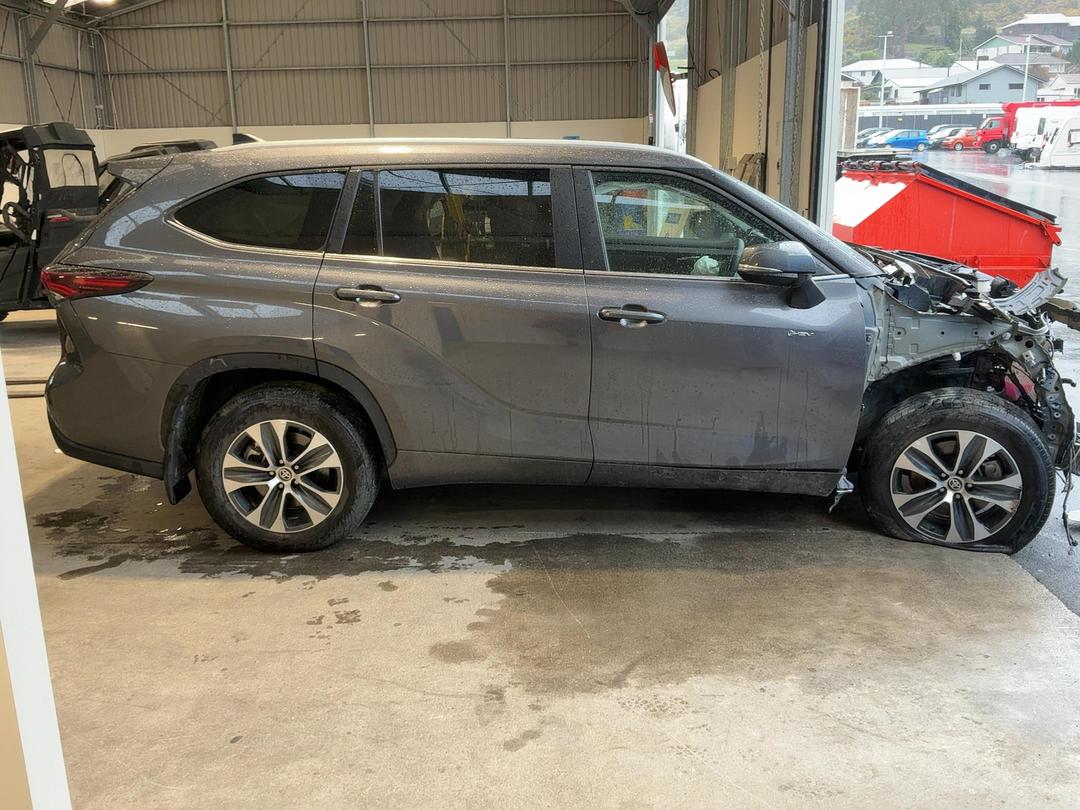 Photo '8' of Toyota Highlander Limited Photo '8' of Toyota Highlander Limited