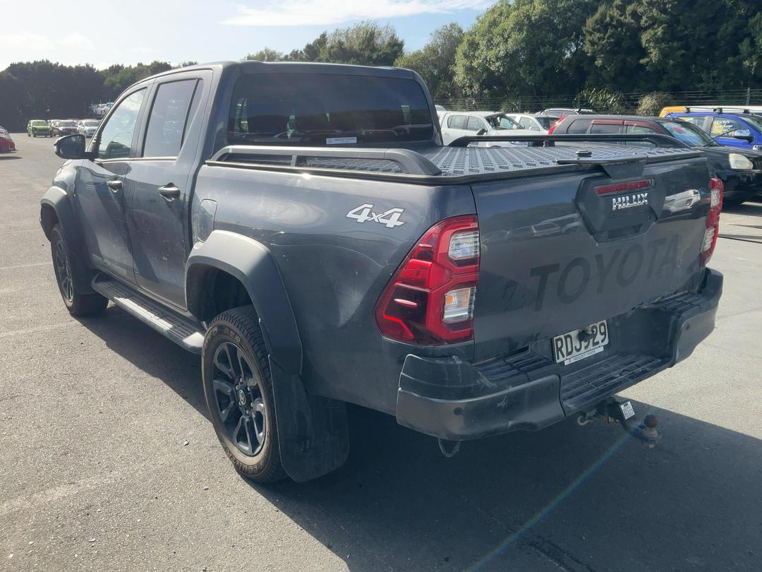 Photo '3' of Toyota Hilux SR5 Cruiser TD DC