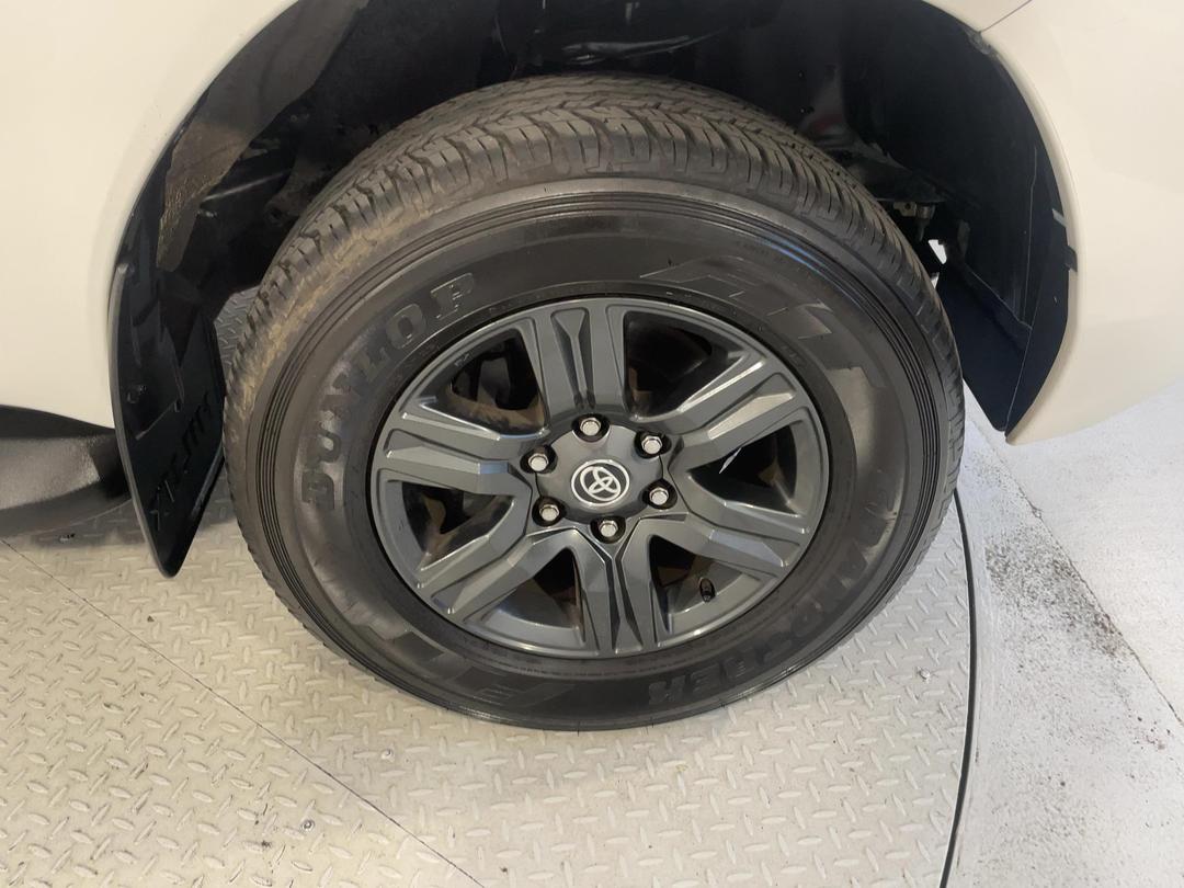 Photo '9' of Toyota Hilux