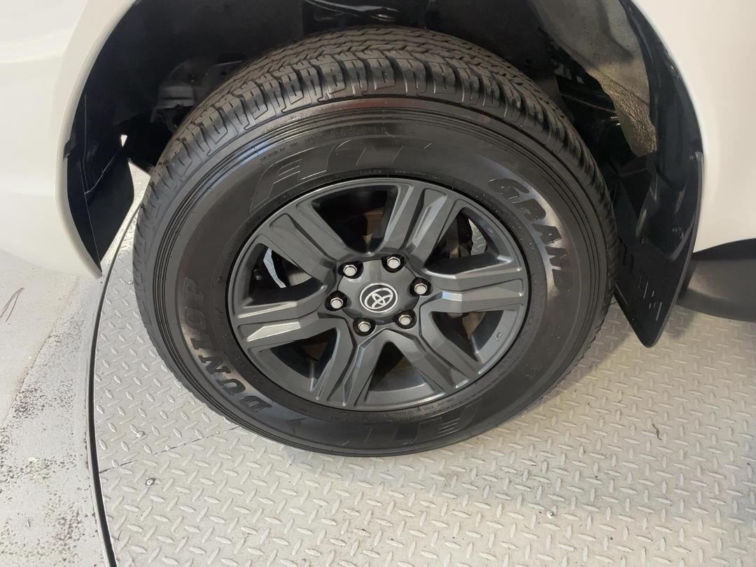 Photo '10' of Toyota Hilux