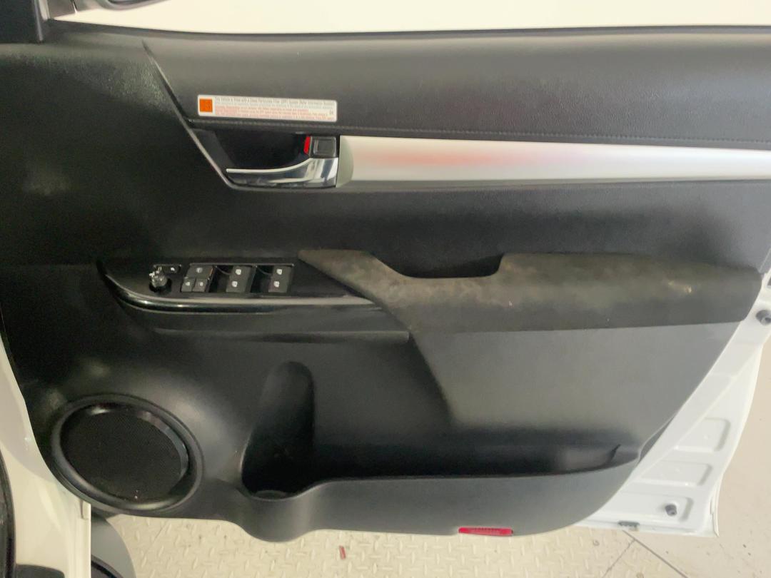 Photo '15' of Toyota Hilux