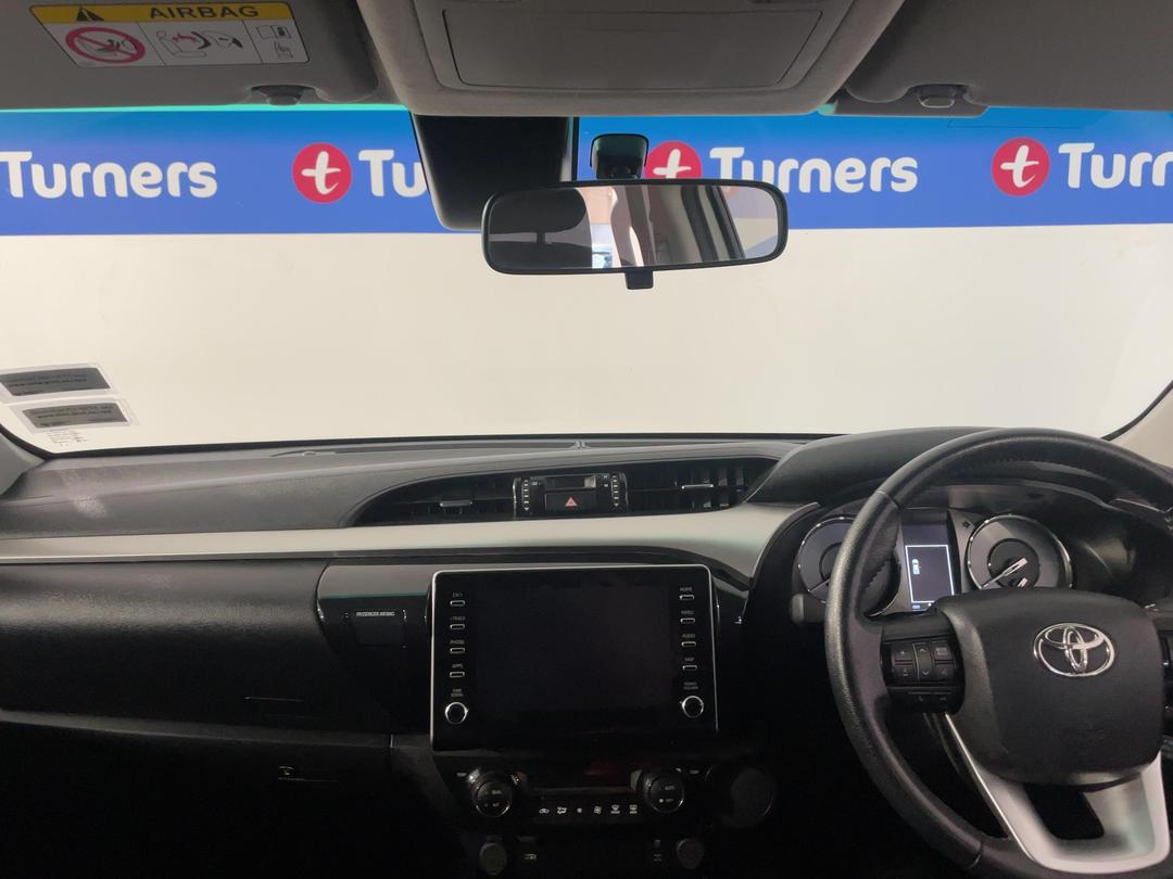 Photo '17' of Toyota Hilux
