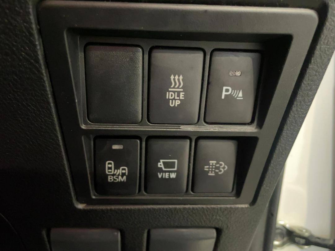 Photo '25' of Toyota Hilux