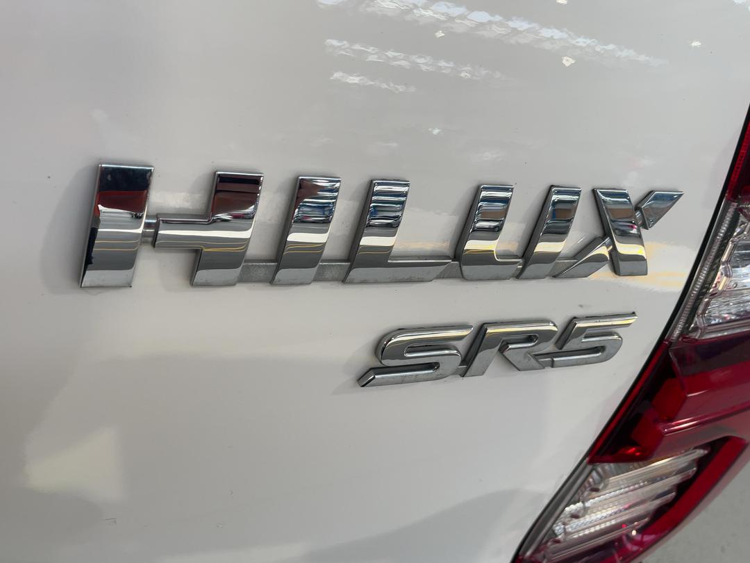 Photo '37' of Toyota Hilux