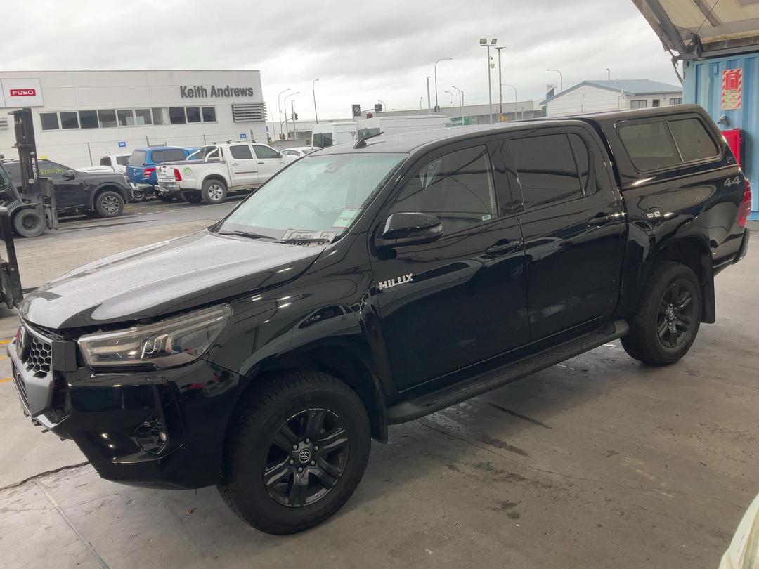 Photo '4' of Toyota Hilux SR5 TD DC
