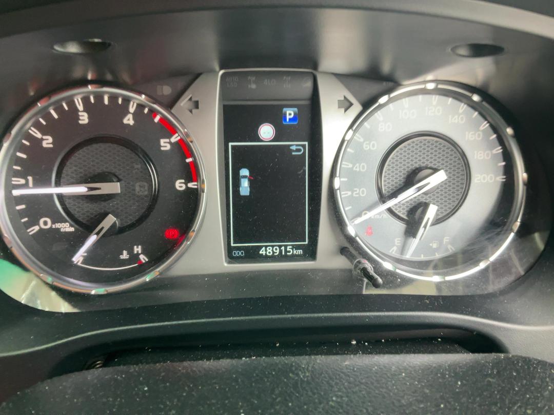 Photo '15' of Toyota Hilux SR5 TD DC