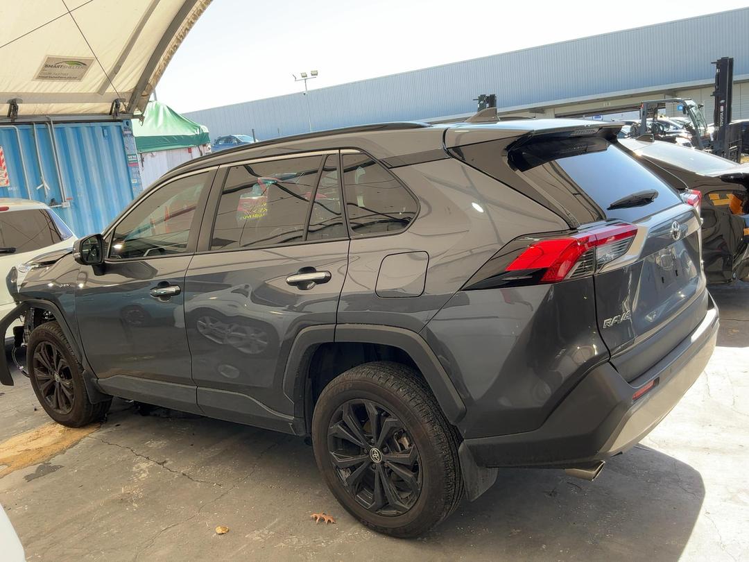 Photo '9' of Toyota Rav4 Limited Photo '9' of Toyota Rav4 Limited
