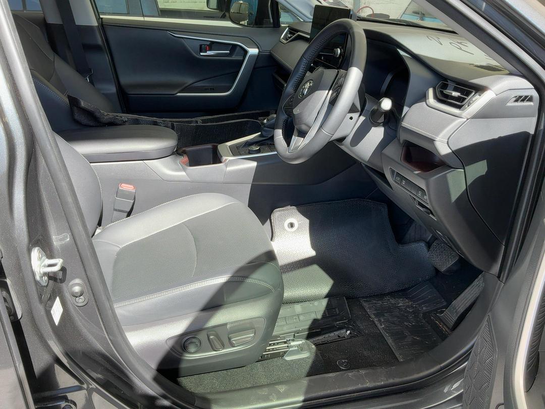 Photo '15' of Toyota Rav4 Limited Photo '15' of Toyota Rav4 Limited