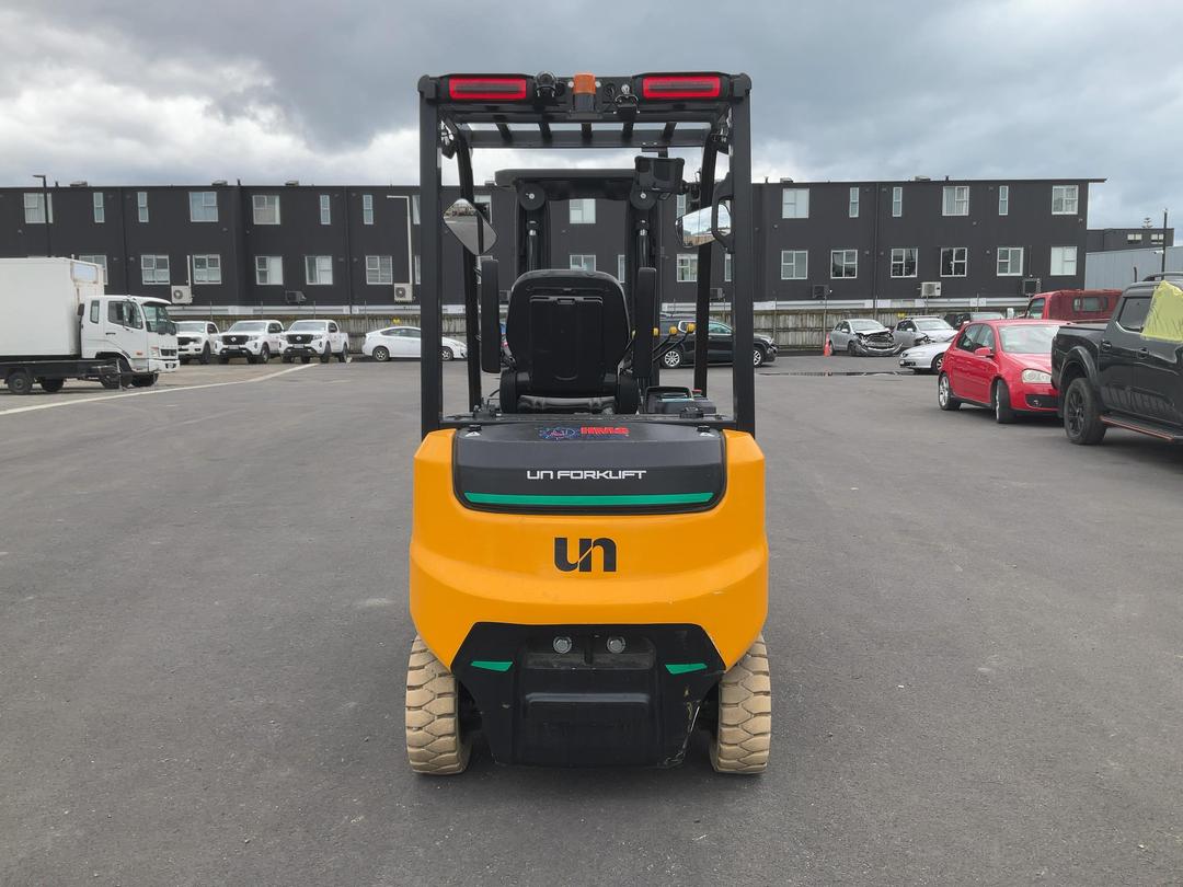Photo '5' of UN 2.5T Electric Forklift