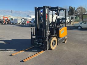 Photo '10' of UN 2.5T Electric Forklift