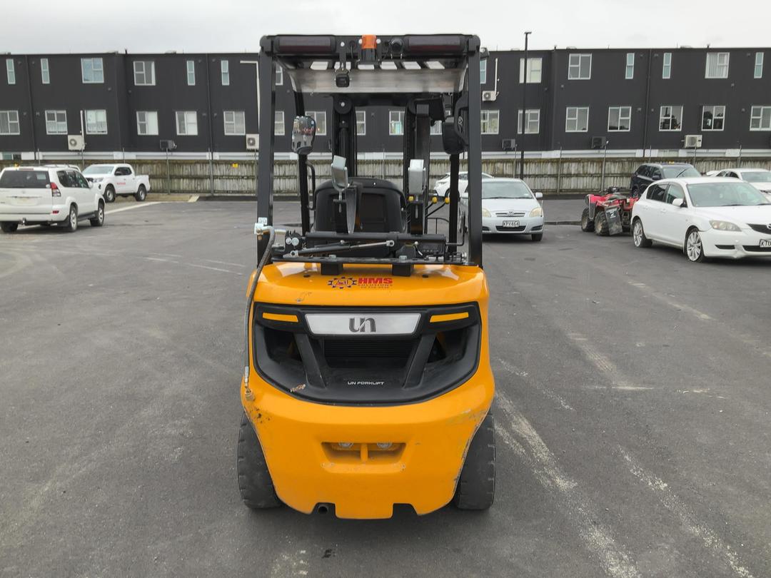 Photo '5' of UN FGL30TT-F1JK1 Forklift