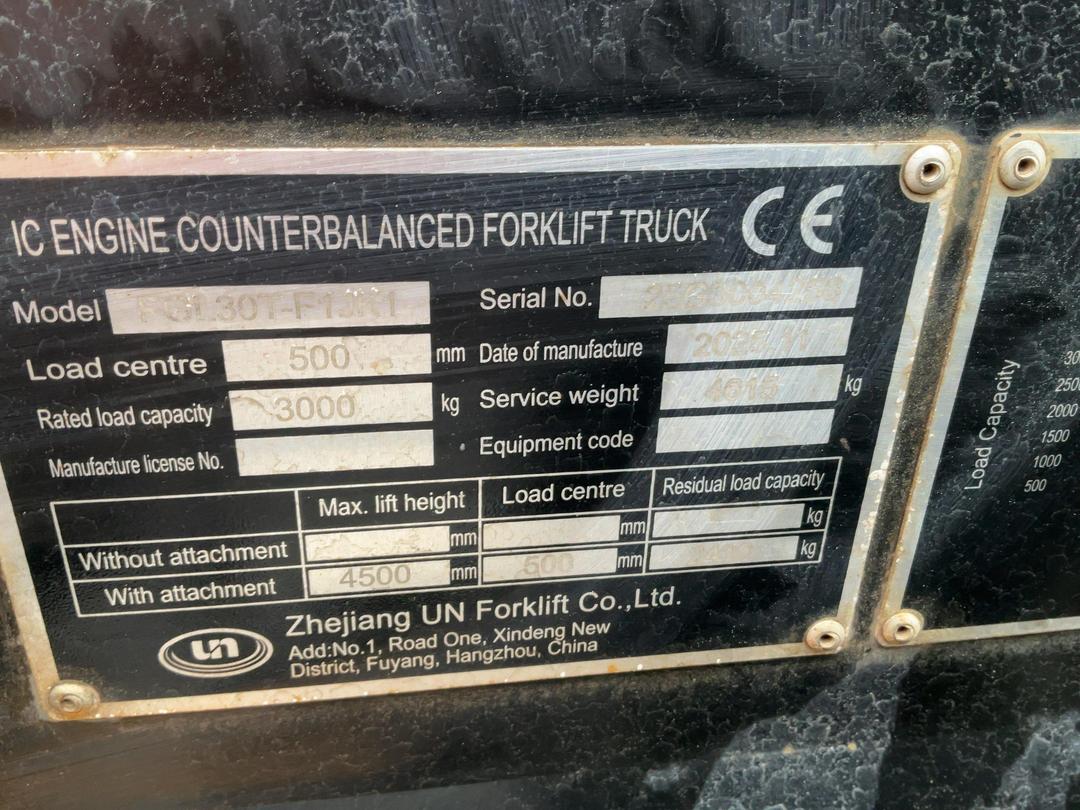 Photo '16' of UN FGL30TT-F1JK1 Forklift