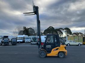 Photo '8' of UN FGL35TT-F1JK1 Forklift