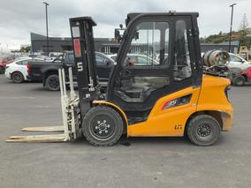 Photo '8' of UN FGL35TT-F1JK1 Forklift