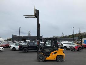 Photo '9' of UN FGL35TT-F1JK1 Forklift