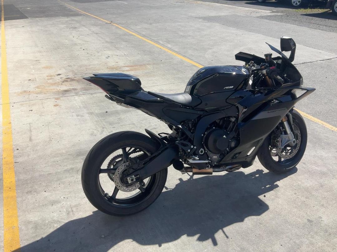 Photo '7' of Yamaha YZF-R9 S Photo '7' of Yamaha YZF-R9 S
