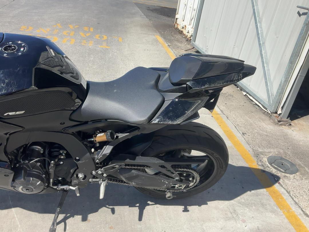 Photo '13' of Yamaha YZF-R9 S Photo '13' of Yamaha YZF-R9 S